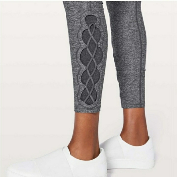 Lululemon Athletica Size 4 Gray Women's Leggings with Detail On Ankle Tied To It - Picture 5 of 9
